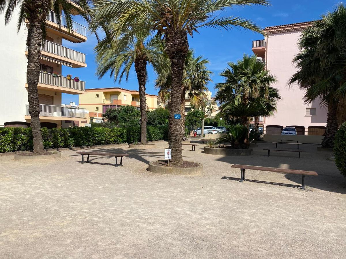 La Palmeraie 2 Chambres Σαιντ-Μαξίμ Εξωτερικό φωτογραφία